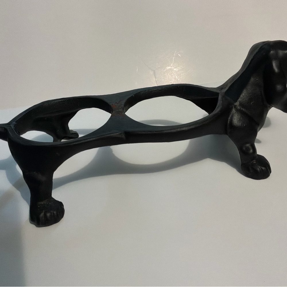 Vintage Cast Iron Black Dachshund Food/Water Bowl Stand Figurine Dog Bowls